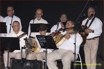 Concierto aniversario de la parranda Medio Jigo P'al Kilo (Foto Ildefonso Rodríguez)